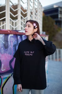 Image 2 of CAMISETA NEGRA "CUTE BUT PSYCHO"