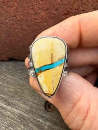 Image 4 of WL&A Handmade Heavy Ingot Cuatro Royston Ribbon Tear Turquoise Ring - Sizes 10