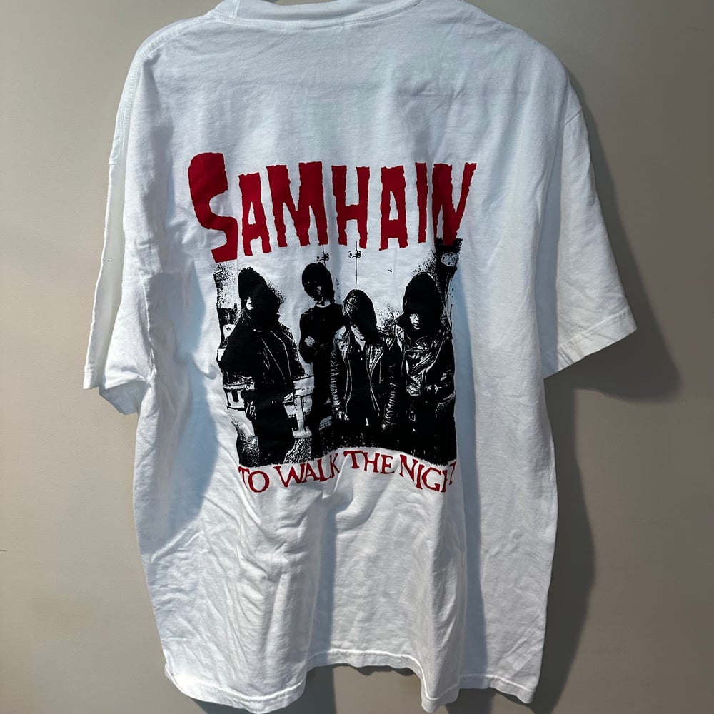 To walk the night shirt xl 