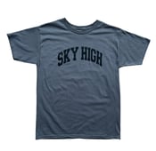 Image of SKY HIGH COLLEGIATE LOGO KIDS TEE CHARCOAL