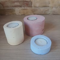Image 4 of Rosa, amarillo, azul