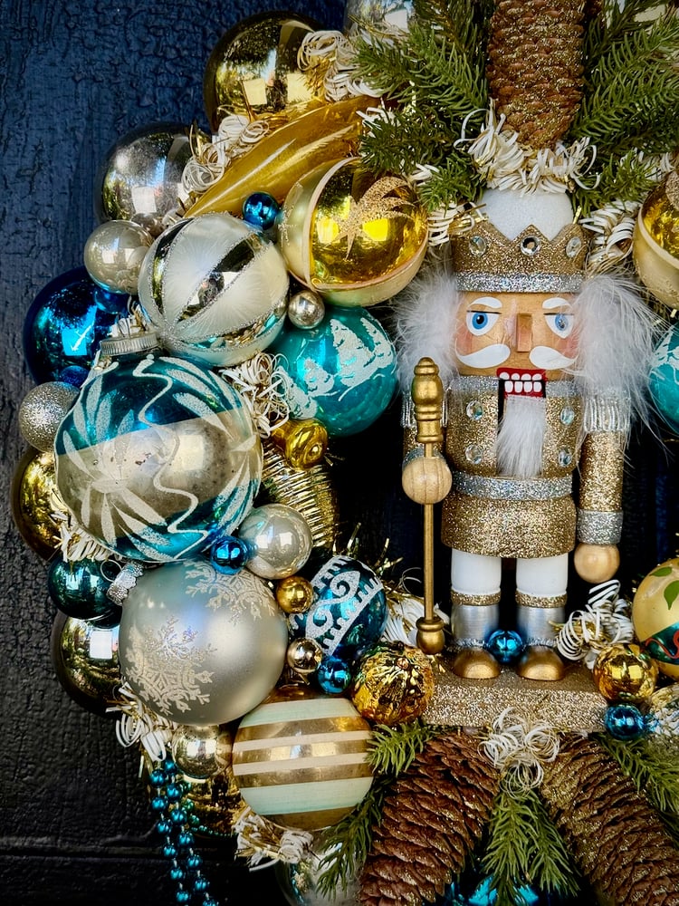 Image of Sparkle King Wreath