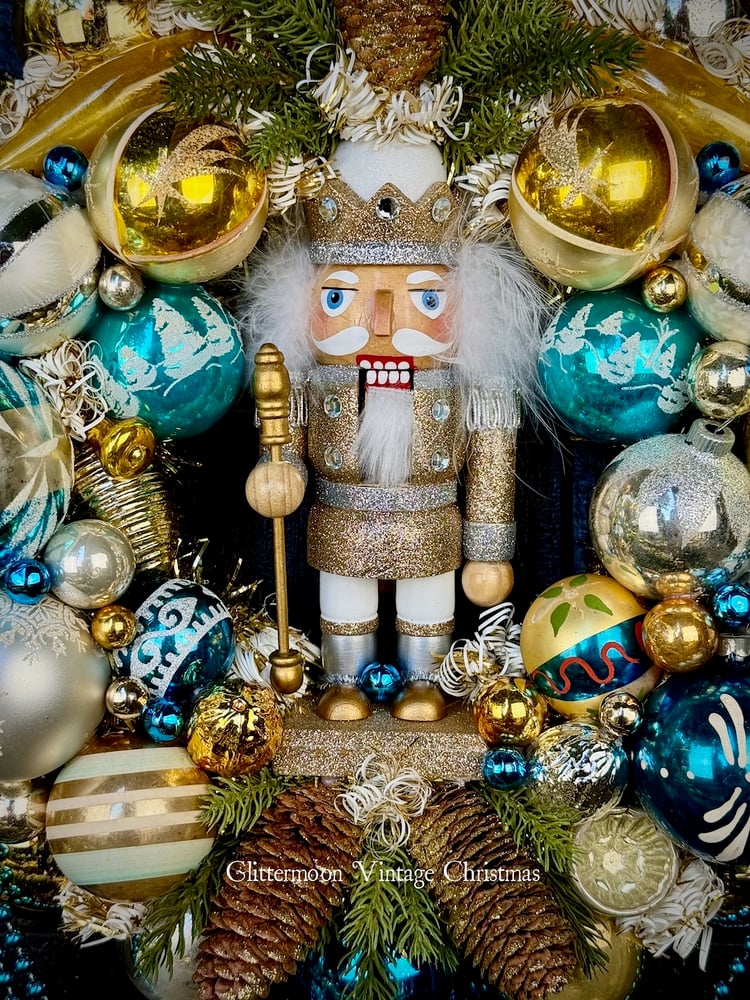 Image of Sparkle King Wreath