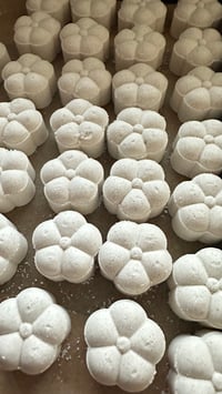 Image 2 of Breathe Shower Steamers