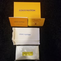 Image 8 of LV Key Pouch White