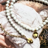 Image 2 of Demure White pearls 