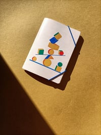 Playful Balance de Carmen Reyes