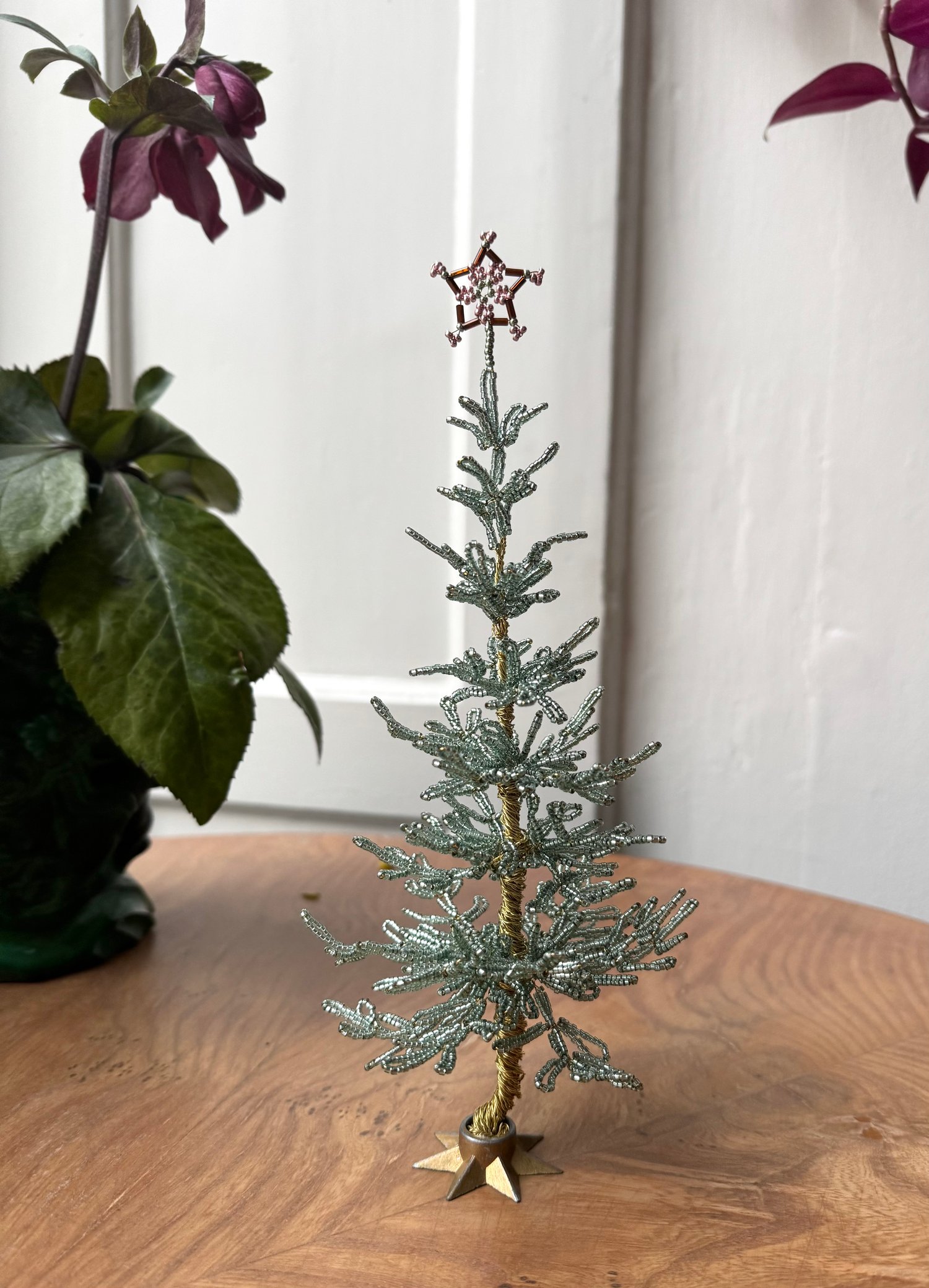  ‘Sparkling sea-green’ perlejuletræ