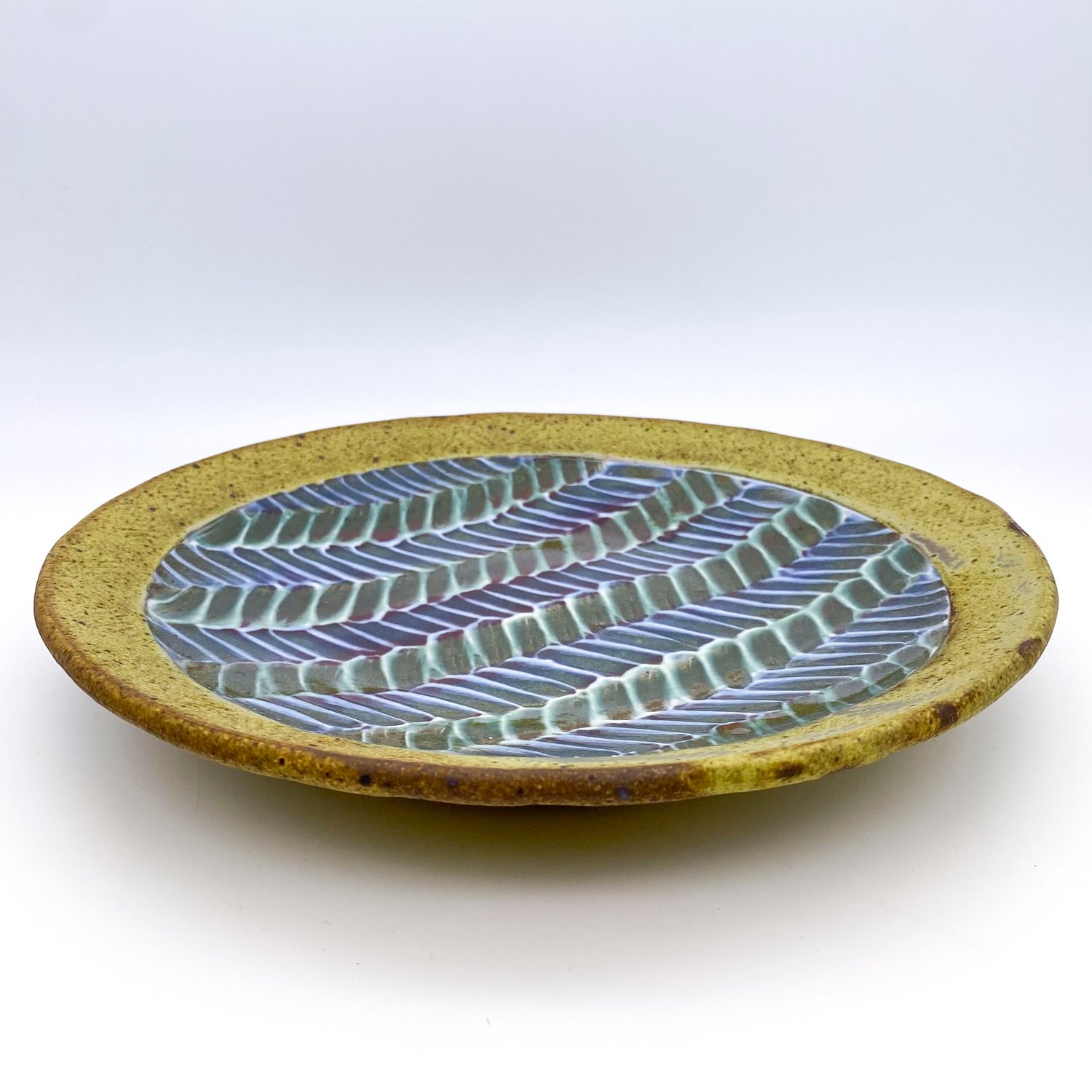 Image of Plate (/\/\/)