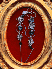 SILVER HERETIC EARRING (single)