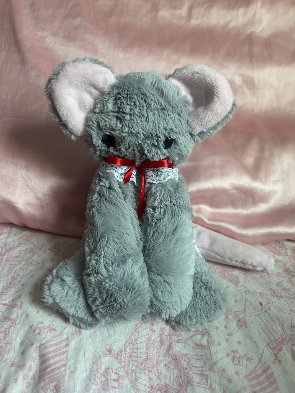 Image of eve the christmas mouse!