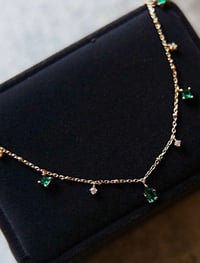 Image 2 of BIJOUX - Collier en pierre de zircone verte pétillante, design de niche unique à la mode et luxe