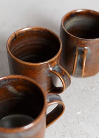 Image 3 of Large classic mug in Russet