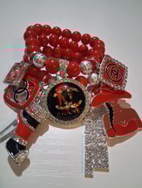 Image 1 of C's in red