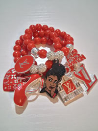 Image 2 of Lady loves L