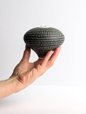 Image of Midi Black & White Sgraffito Vessel No2