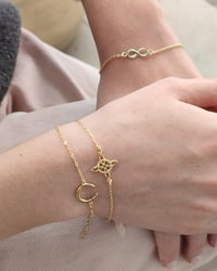 Image 2 of Pulsera "NUDO DE BRUJA ORO"