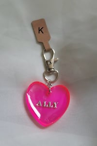 Image 9 of statement schlüsselanhänger