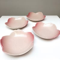 Image 2 of Assiette Sakura