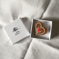 Image 5 of Broche coeur de pain d'épices