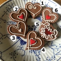 Image 4 of Broche coeur de pain d'épices