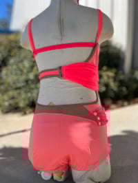 Image 2 of Neon Coral Solo