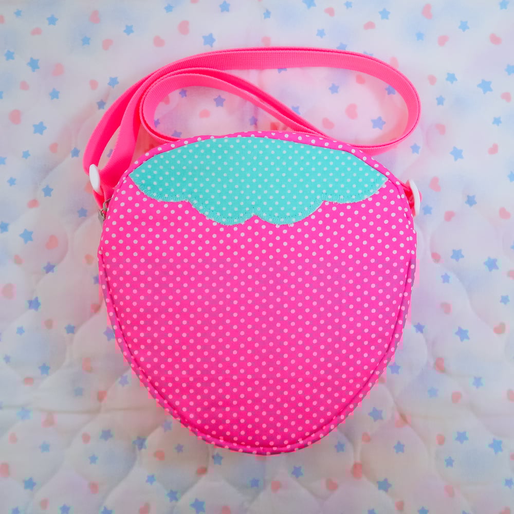 Strawberry Bag: Hot Pink