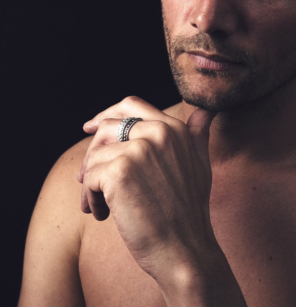 Image of Bague Clou pour Homme ou Femme / Stud Ring for Men or Women