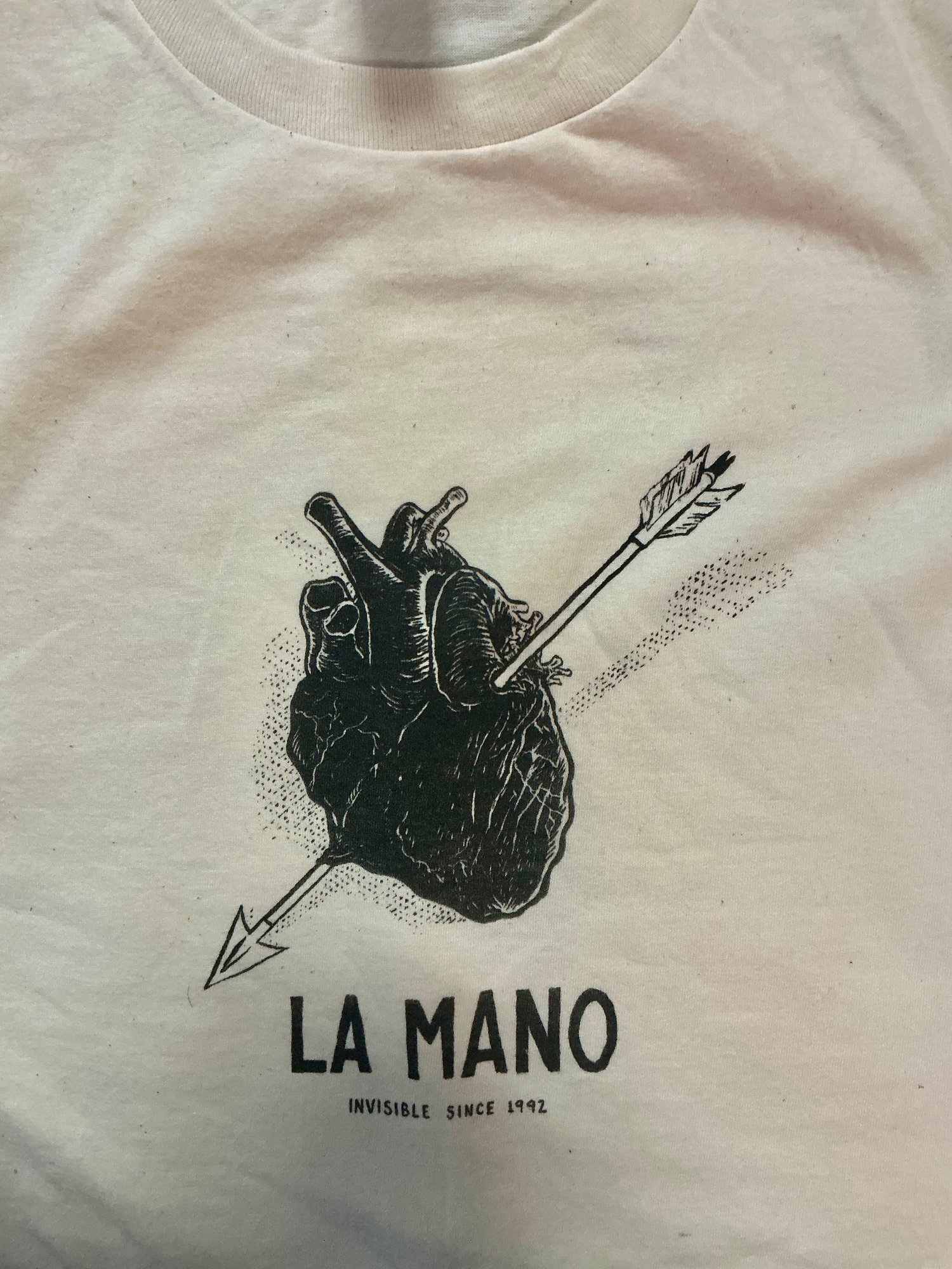 Image of LA MANO T SHIRT