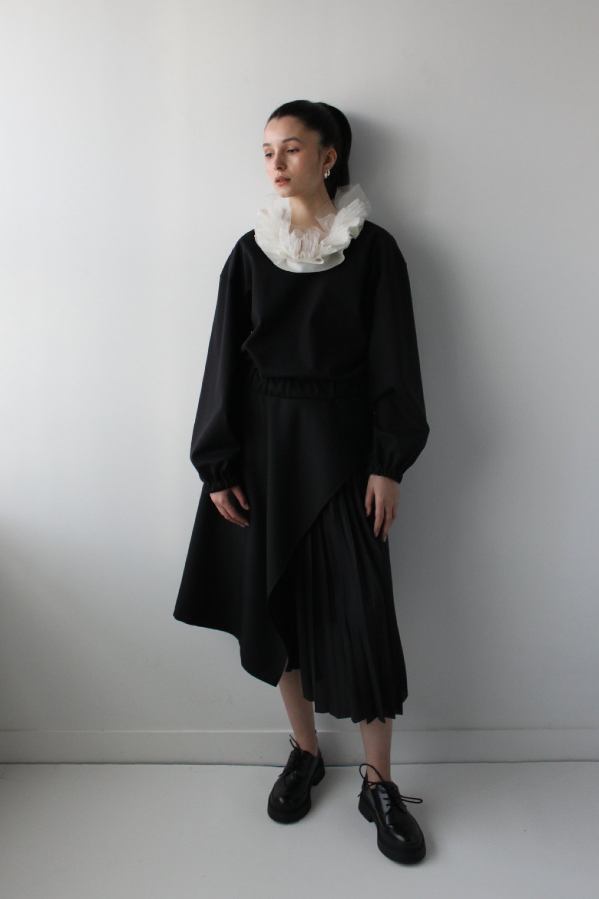 Prototype-ruffle collar pull over