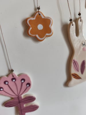 Image of  Mobile petit lapin rose