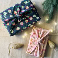 Image 3 of Furoshiki "Féerie biscuitée" 50x50 cm