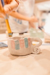 Image 2 of TALLER: Pinta el teu set d'esmorzar.