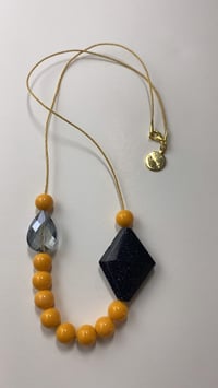 Image 2 of GARGANTILLA BRIGHT ORANGE