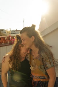 Image 1 of Workshop YOGIC BODYWORK X SCHMUCK 07.-08. FEBRUAR 2026 mit Kira und Julia