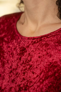 Image 4 of Abito lungo in velluto rosso