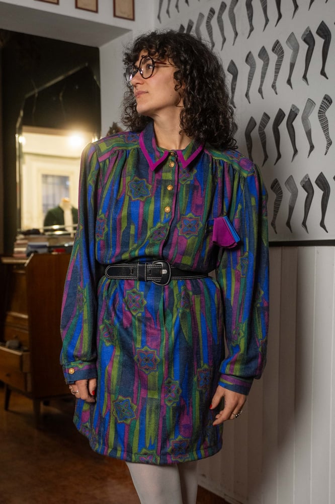 Image of Abito viola verde rosa