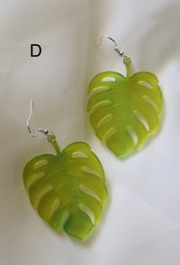 Image 5 of monstera ohrringe