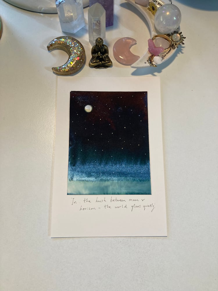 Image of Glow ⚪️🩵🌌