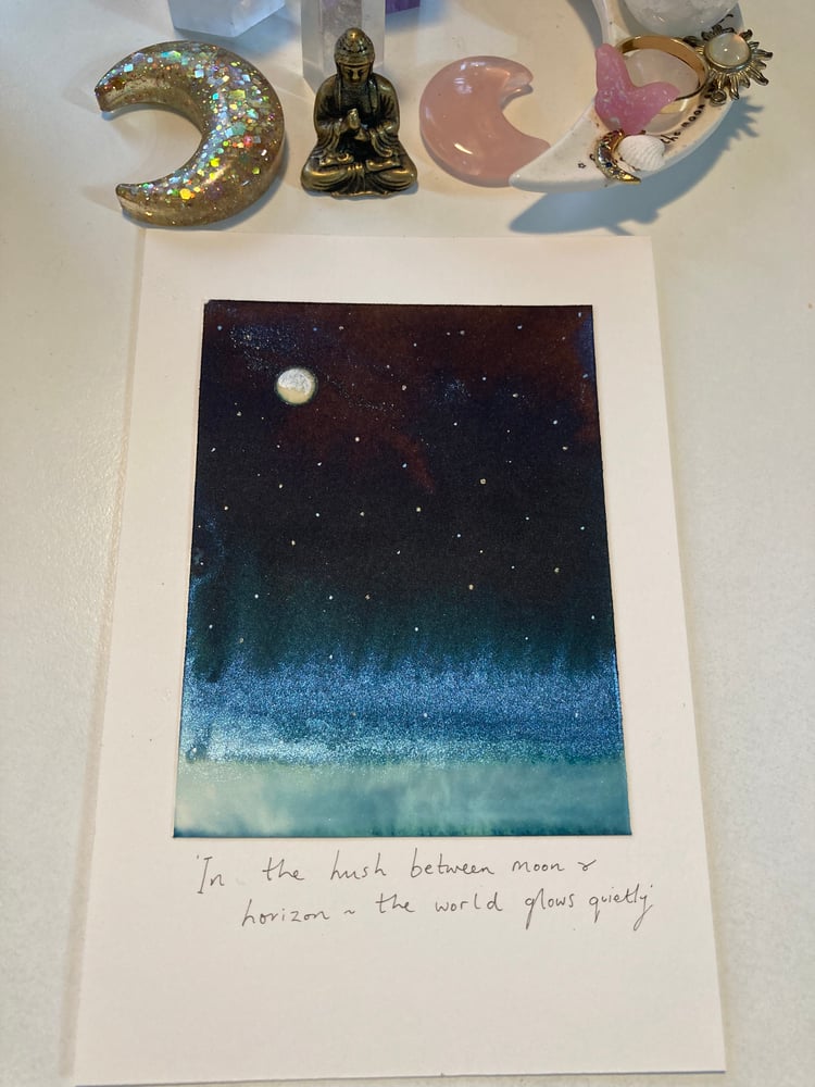 Image of Glow ⚪️🩵🌌