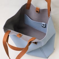 Image 6 of Twin-handled Tote in pebbled sky