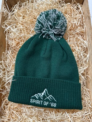 Image of Spirit of 58 ‘Mynydd’ Beanie in Bottle Green/off White 