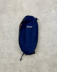 Image 2 of Patagonia Black Hole Cube Small Classic Navy