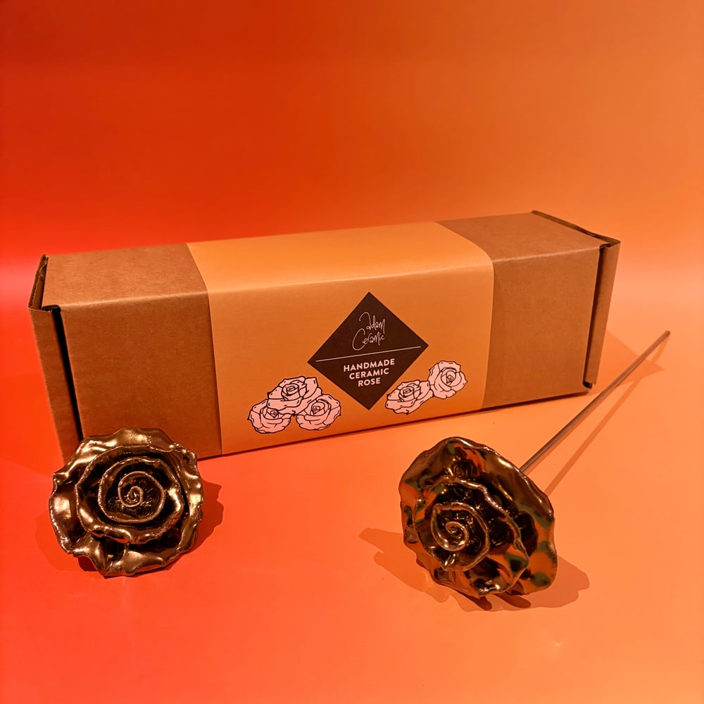 Image of Golden Giftboxed Rose 