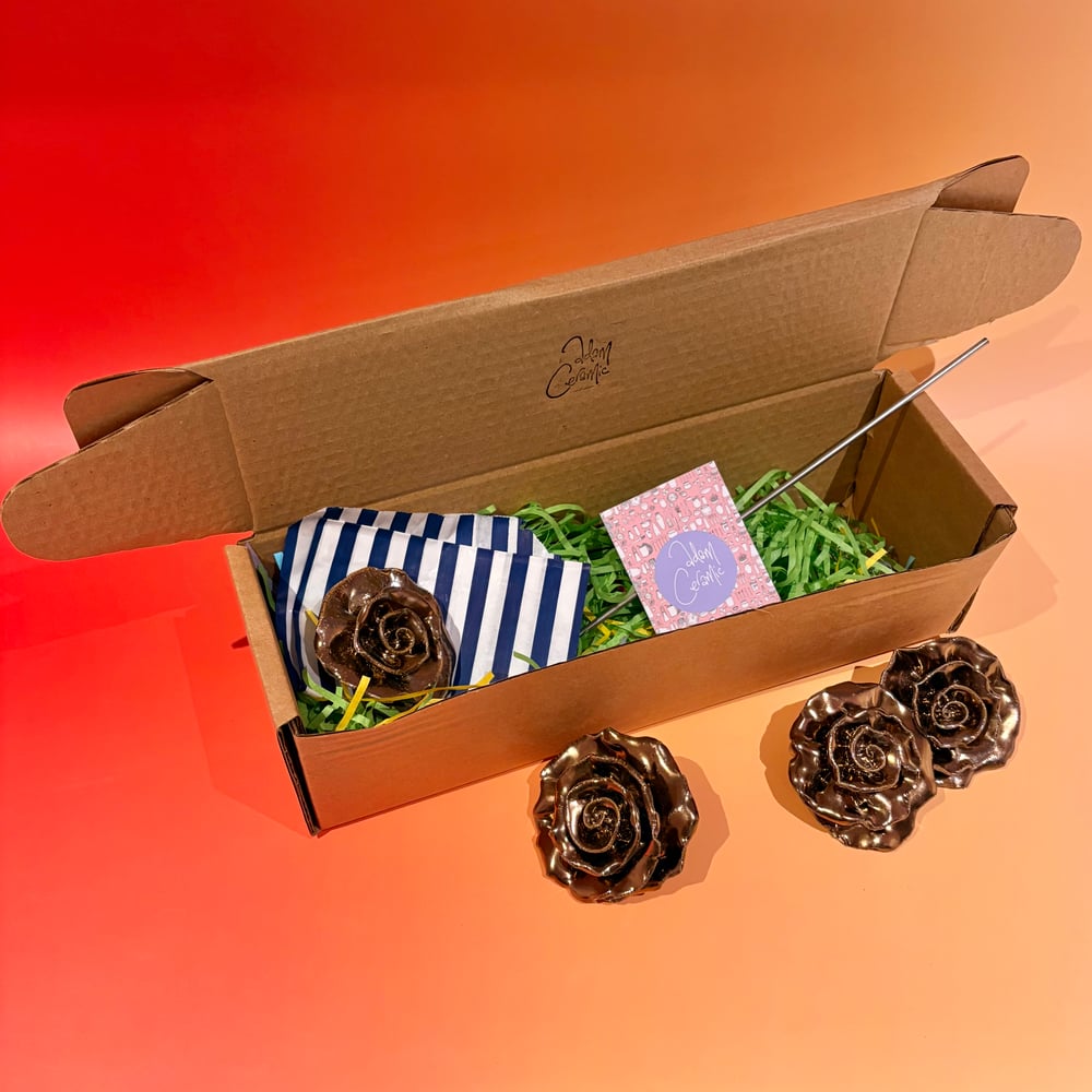 Image of Golden Giftboxed Rose 