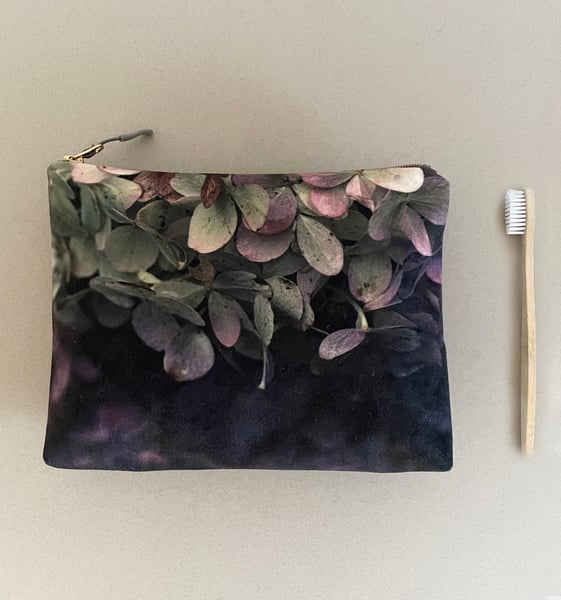 Image of Hydrangea, LARGE travel bag, make-up, toiletries zipper pouch