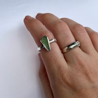 Image 4 of GREEN WARPED RING (M ½)