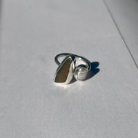 Image 3 of AMBER/PEARL SIREN RING (O ½)
