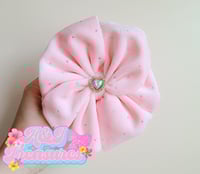 Plushy Love Bow