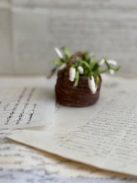 Image 3 of Spun cotton snowdrop basket 